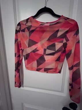 REPOSHING from Tina Maria. I was told I ordered this top? Not my size or style
